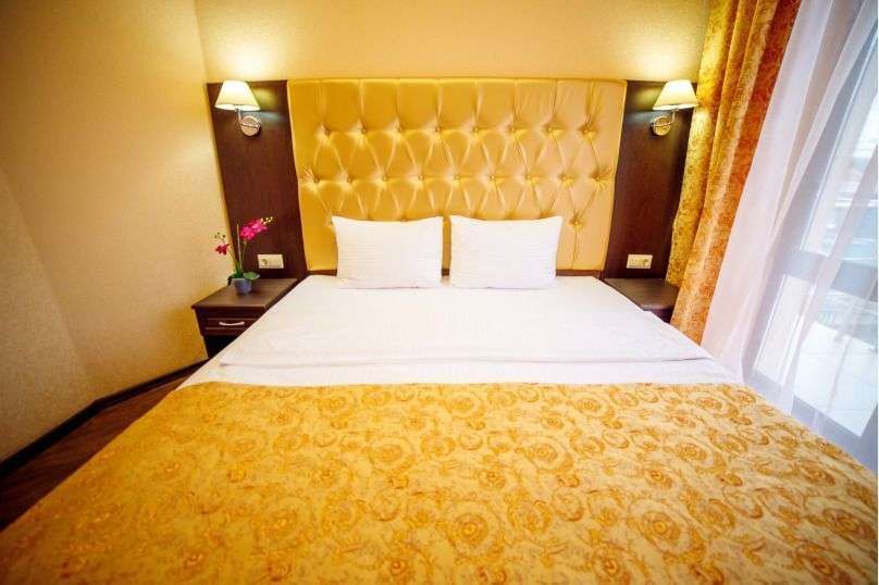 Люкс с балконом